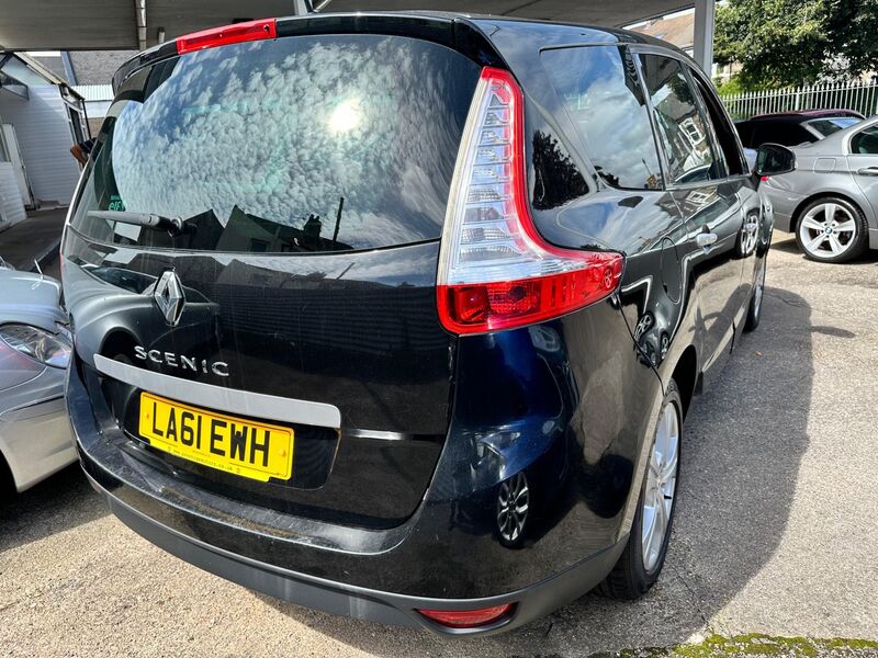 RENAULT GRAND SCENIC