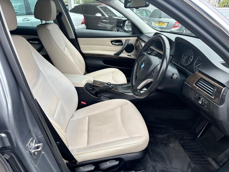 BMW 3 SERIES