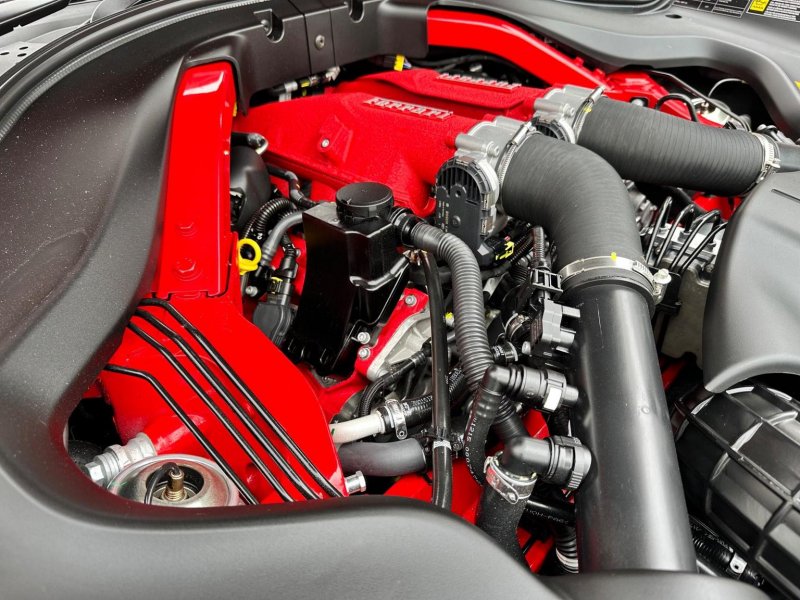 FERRARI ROMA