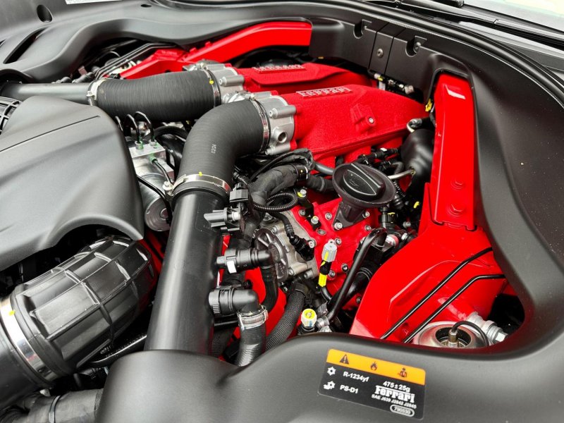 FERRARI ROMA