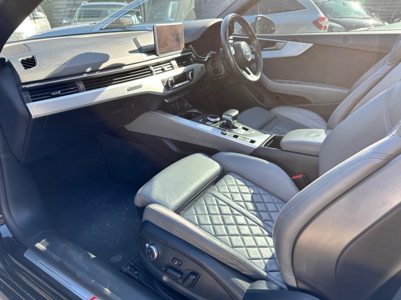 AUDI S5