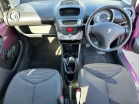 PEUGEOT 107