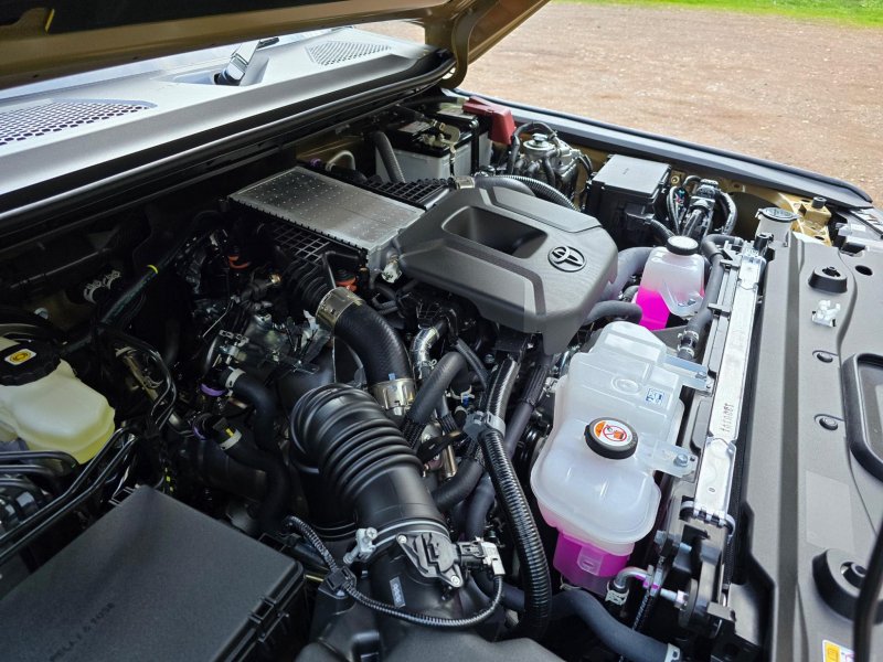 TOYOTA LAND CRUISER