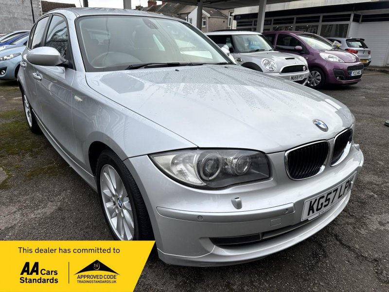 BMW 1 SERIES