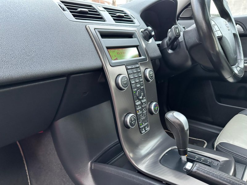 VOLVO S40