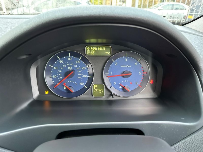 VOLVO S40