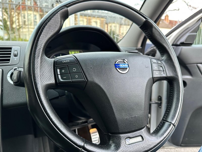 VOLVO S40
