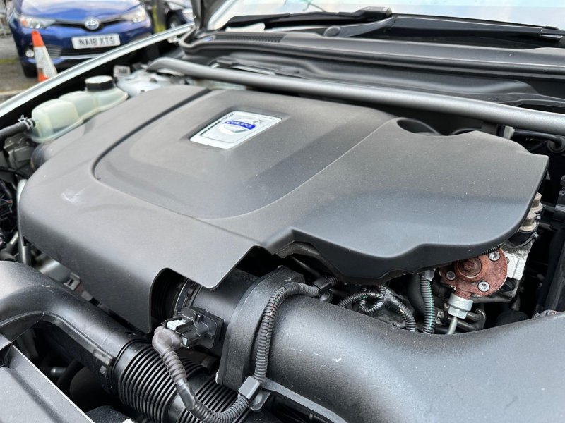 VOLVO S40