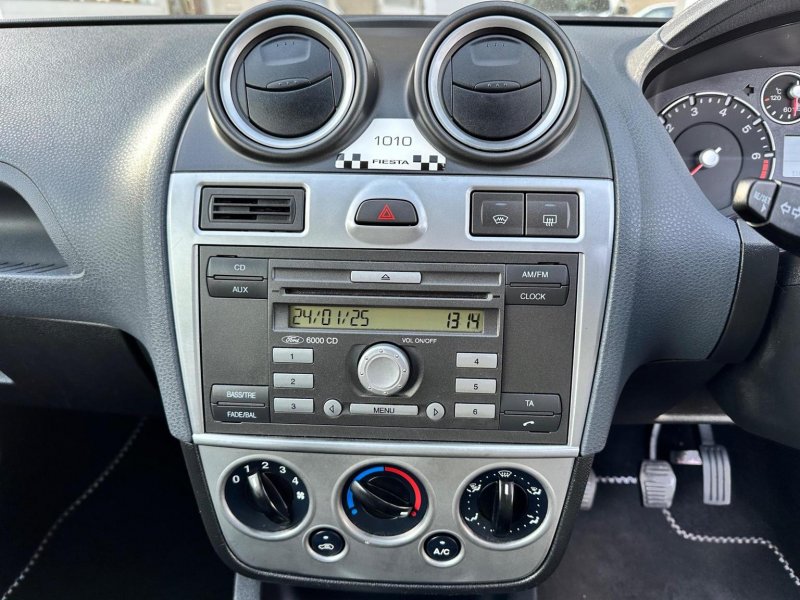 FORD FIESTA