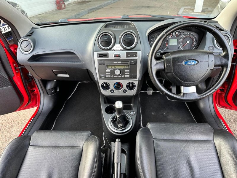 FORD FIESTA