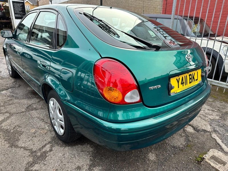 TOYOTA COROLLA