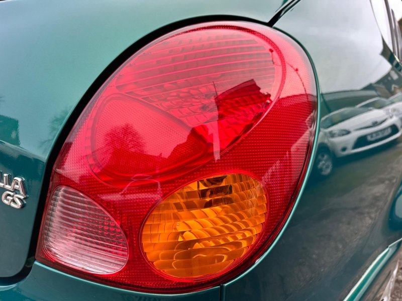 TOYOTA COROLLA