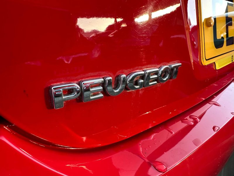 PEUGEOT 207