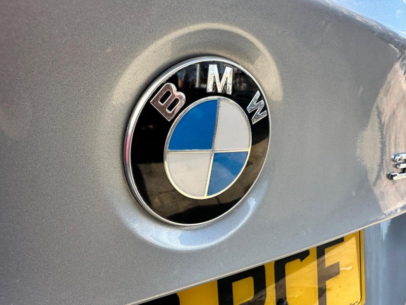 BMW 3 SERIES