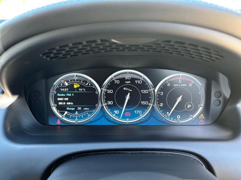 JAGUAR XJ