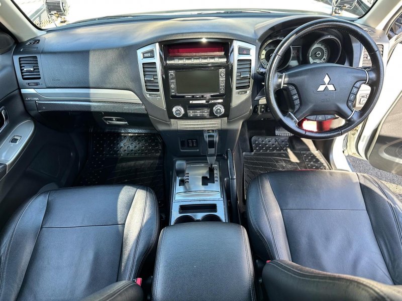 MITSUBISHI SHOGUN