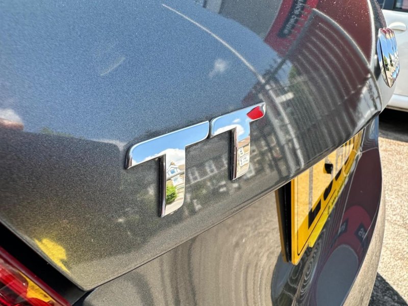 AUDI TT