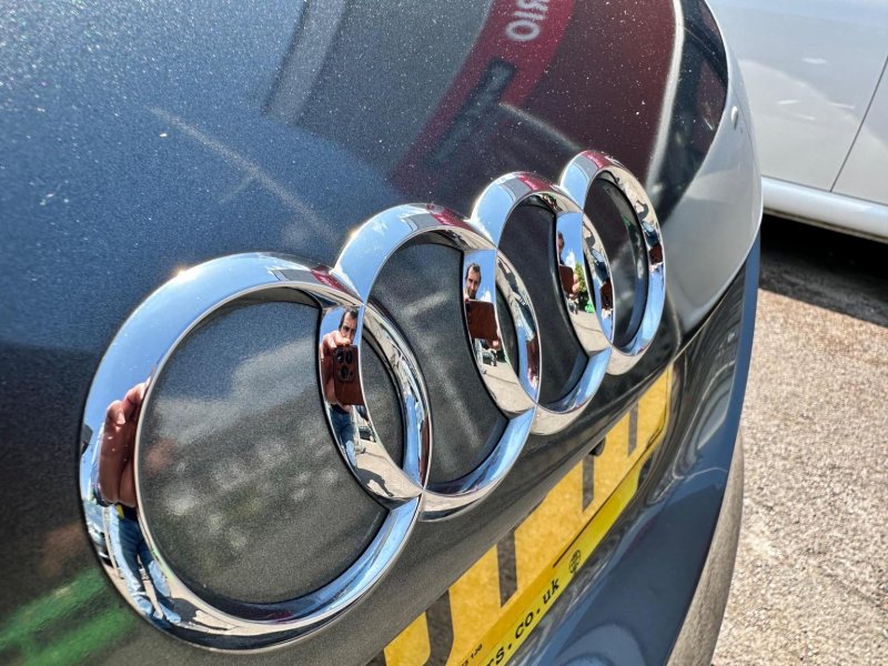 AUDI TT