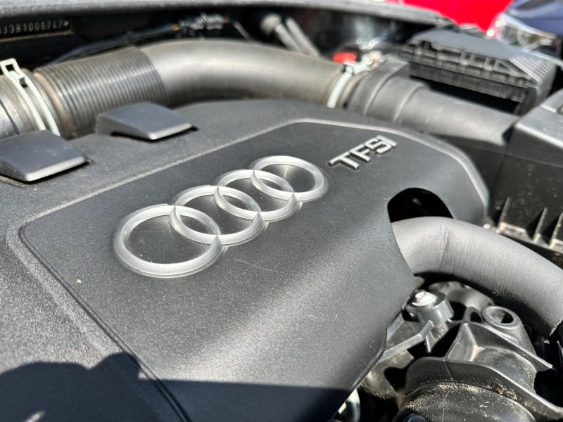 AUDI TT
