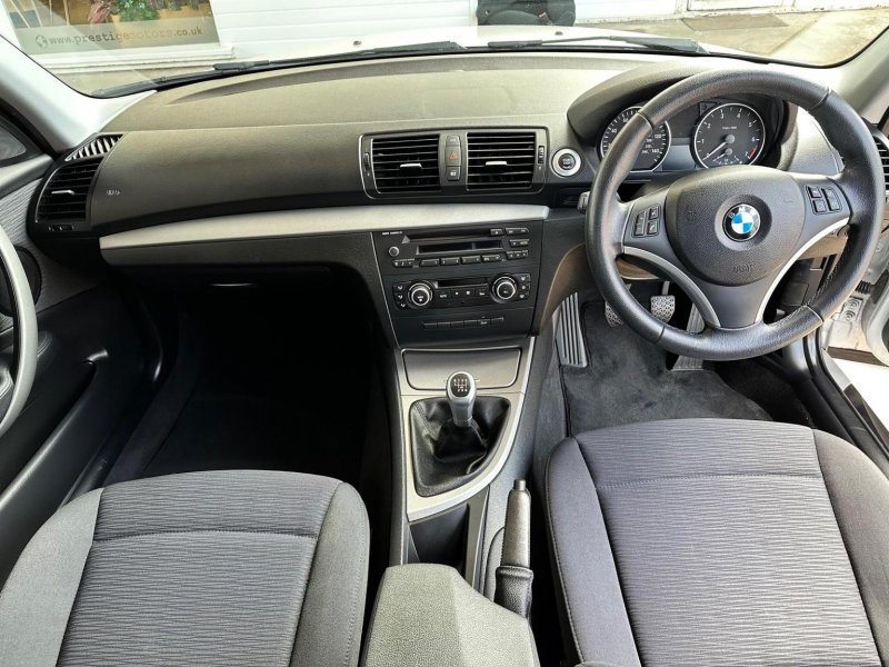 BMW 1 SERIES