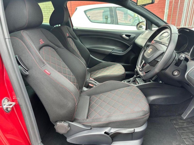 SEAT IBIZA
